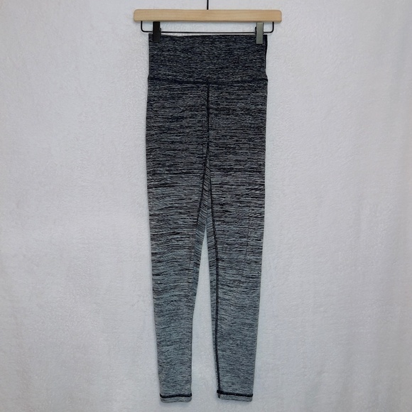 Aerie Chill Play Move High Waisted Gray Ombre Print Ankle Length Leggings XS - Picture 1 of 5
